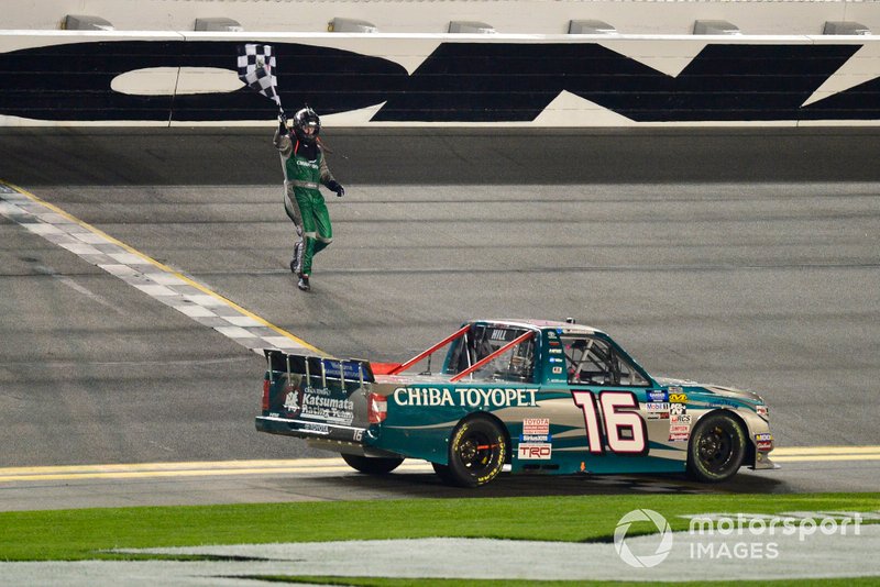 Austin Hill, Hattori Racing Enterprises, Toyota Tundra CHIBA Toyopet celebrates after winning