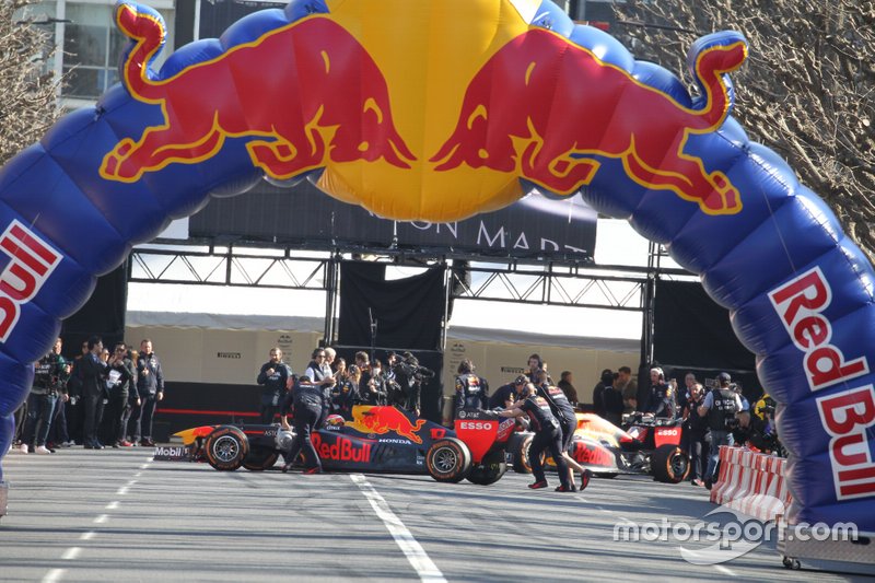 Демозаїзди Red Bull у Токіо