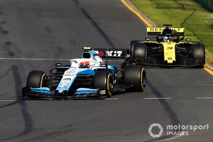 Robert Kubica, Williams FW42, Daniel Ricciardo, Renault F1 Team R.S.19