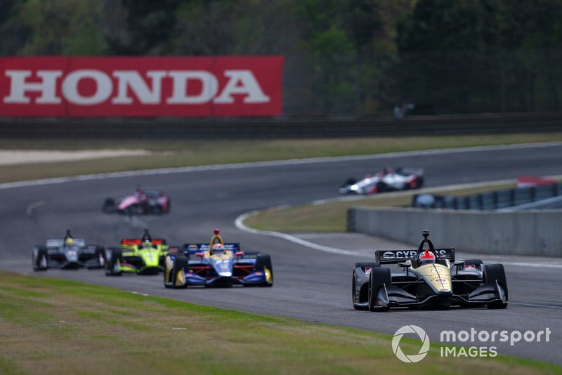 Hinchcliffe leads Rossi and Bourdais in the first stint. 