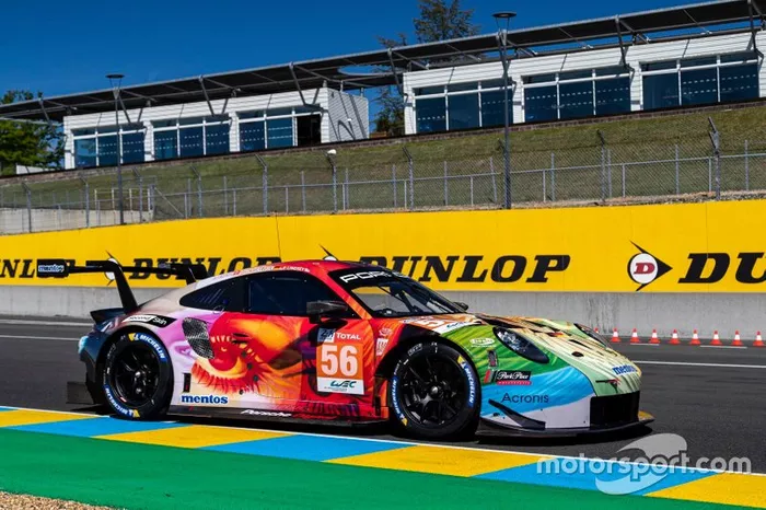 #56 Team Project 1 Porsche 911 RSR: Jörg Bergmeister, Patrick Lindsey, Egidio Perfetti, Nicholas Yelloly