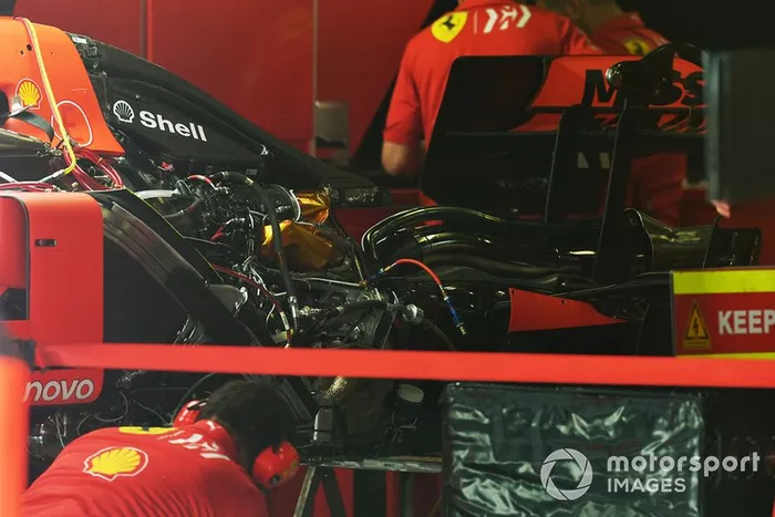 Empaquetado de motor del Ferrari SF90
