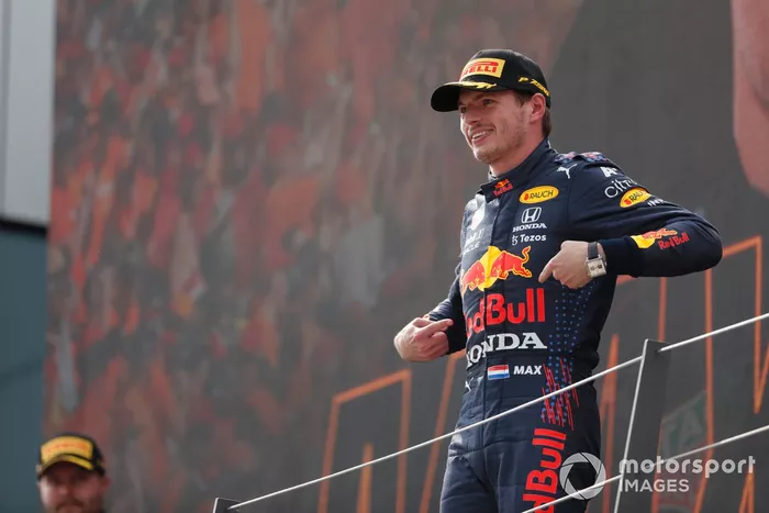 Podio: ganador Max Verstappen, Red Bull Racing