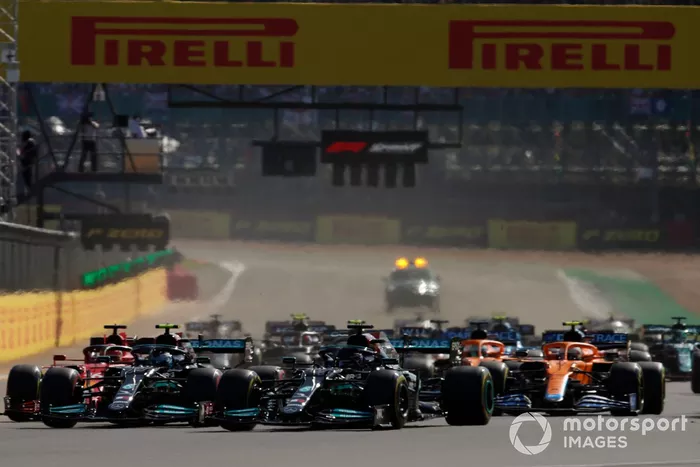 Inicio de la carrera Sprint, Max Verstappen, Red Bull Racing RB16B, Lewis Hamilton, Mercedes W12, Valtteri Bottas, Mercedes W12, Charles Leclerc, Ferrari SF21