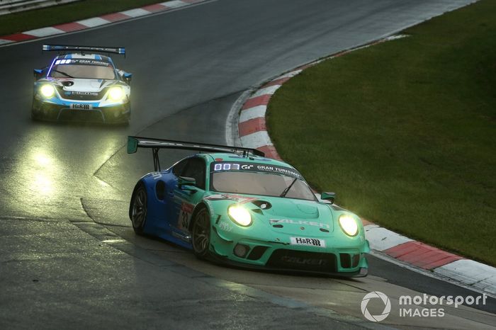 #33 Falken Motorsports Porsche 911 GT3 R: Klaus Bachler, Dirk Werner, Thomas Preining, Lance-David Arnold