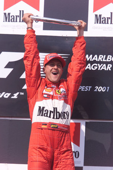 Podium: race winnaar Michael Schumacher, Ferrari