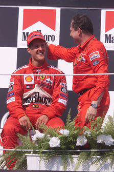 Podyum: Yarış galibi Michael Schumacher, Ferrari, Jean Todt, Ferrari