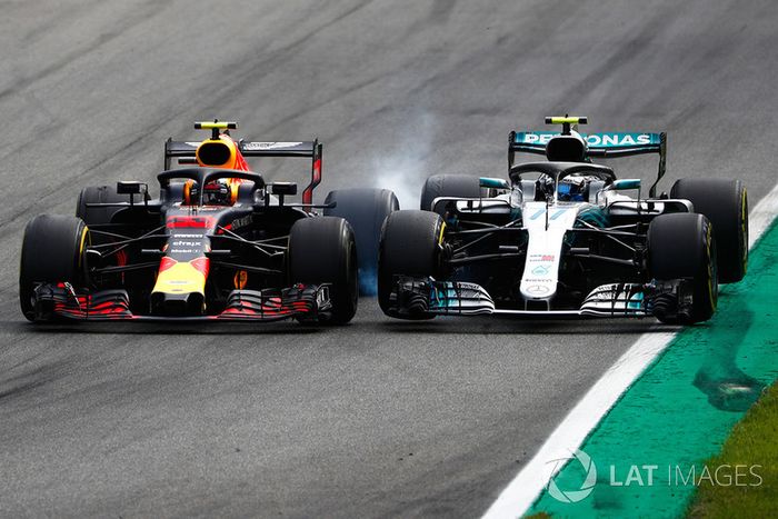 Max Verstappen, Red Bull Racing RB14 Tag Heuer, batalla con Valtteri Bottas, Mercedes AMG F1 W09