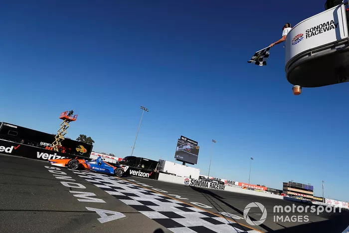 Scott Dixon, Chip Ganassi Racing Honda llega a meta
