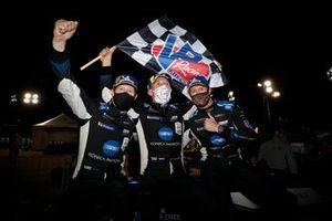 Winners #10 Wayne Taylor Racing Cadillac DPi: Renger Van Der Zande, Ryan Briscoe, Scott Dixon
