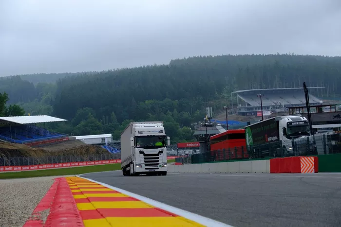 Williams vrachtwagen op de baan
