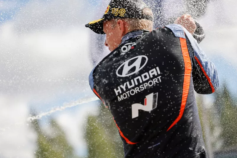 Podio: Ott Tanak, Hyundai World Rally Team