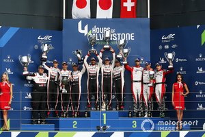 LMP1 Podio #8 Toyota Gazoo Racing Toyota TS050: Sébastien Buemi, Kazuki Nakajima, Brendon Hartley, #7 Toyota Gazoo Racing Toyota TS050: Mike Conway, Jose Maria Lopez, Kamui Kobayashi, #3 Rebellion Racing Rebellion R-13 - Gibson: Nathanael Berthon, Pipo Derani, Loic Duval