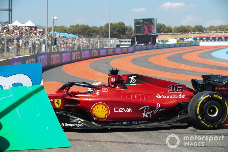 Choque de Charles Leclerc, Ferrari F1-75, en Le Beausset