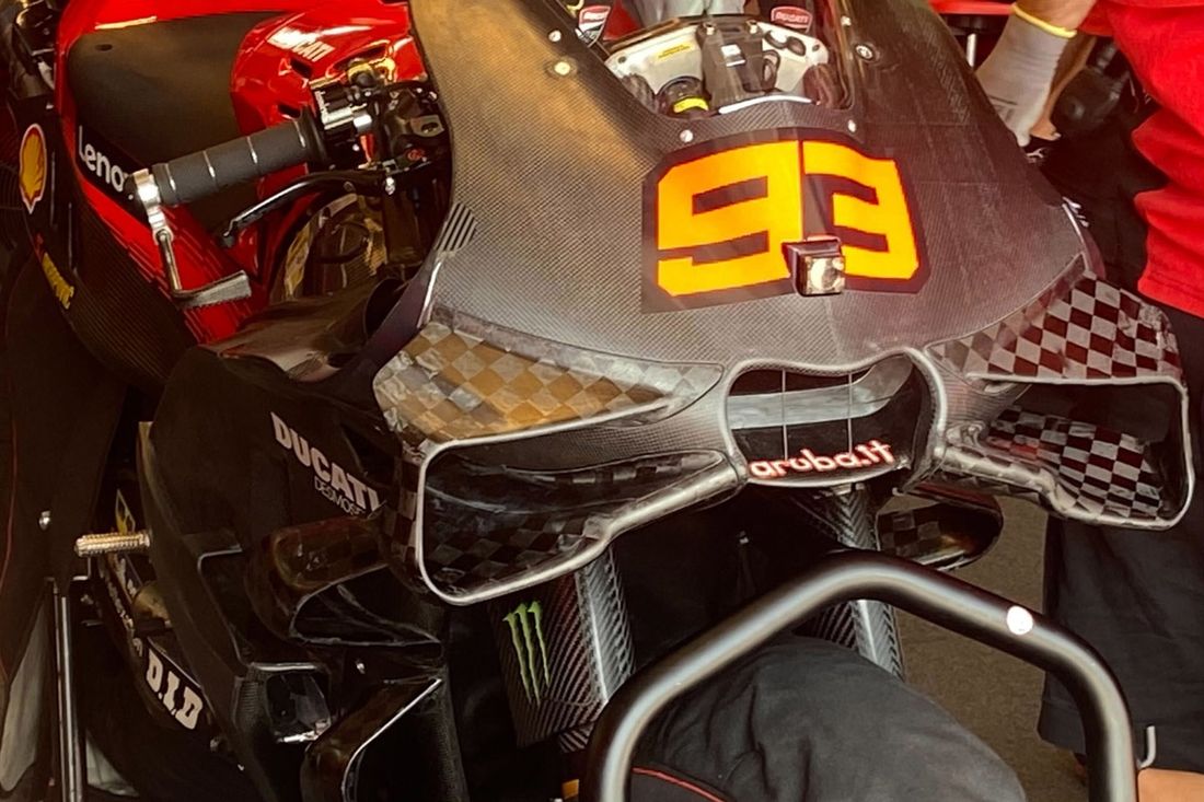 Detalles de la moto del Ducati Team