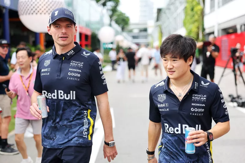 Max Verstappen, Red Bull Racing, Yuki Tsunoda, Red Bull Racing Team