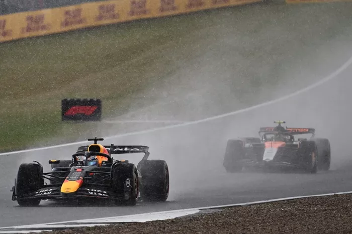 Lando Norris, McLaren, Max Verstappen, Red Bull Racing