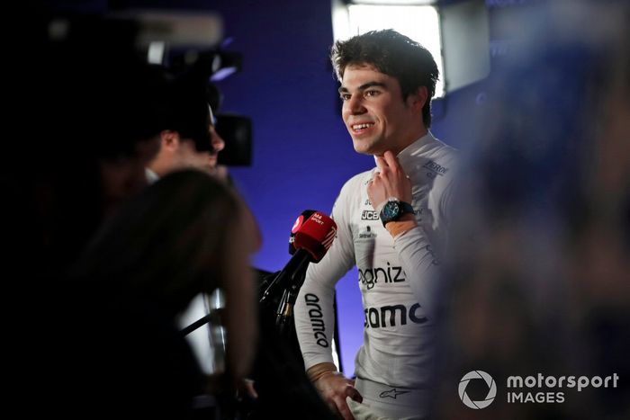 Lance Stroll, Aston Martin F1 Team, es entrevistado tras la clasificación