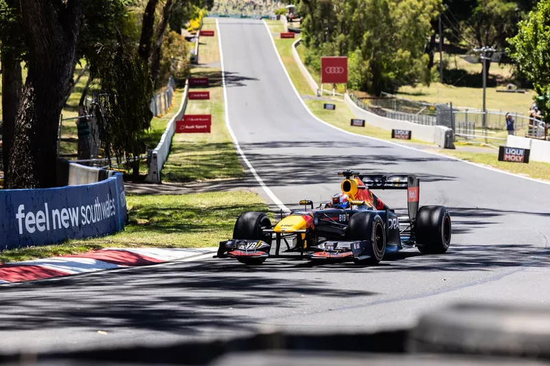 Liam Lawson, Red Bull RB7 