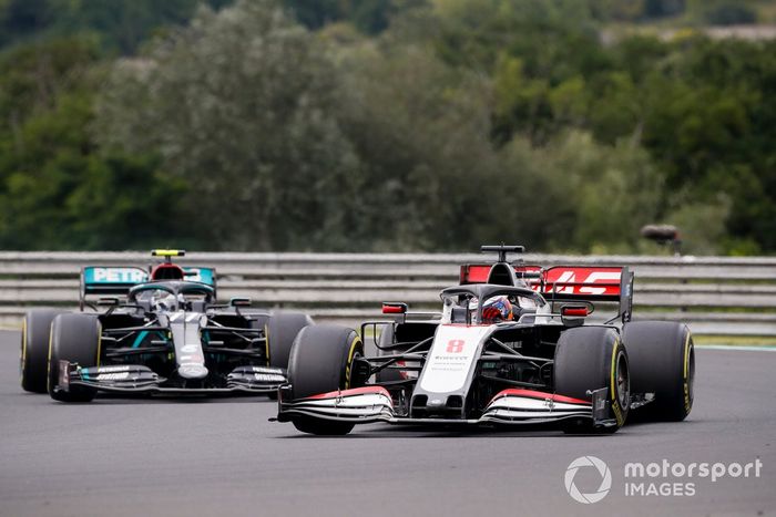 Romain Grosjean, Haas VF-20, Valtteri Bottas, Mercedes F1 W11