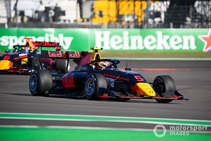 Liam Lawson, Hitech Grand Prix y Dennis Hauger, Hitech Grand Prix 