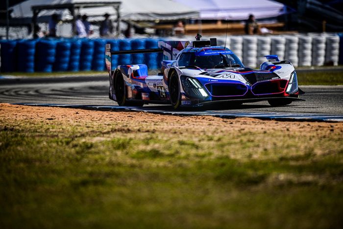 #24 BMW M Team RLL BMW M Hybrid V8: Philipp Eng, Dries Vanthoor, Kevin Magnussen