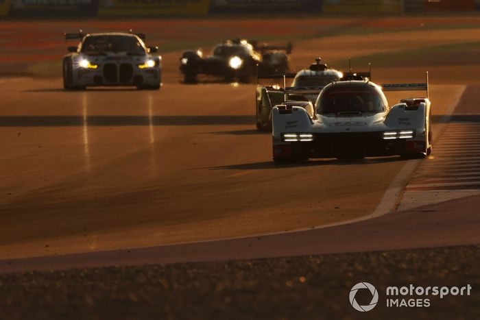 #99 Proton Competition Porsche 963: Harry Tincknell, Neel Jani, Julien Andlauer