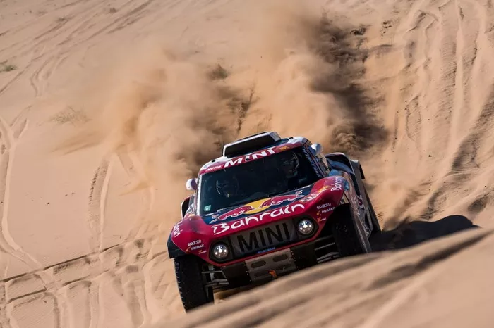 #305 JCW X-Raid Team: Carlos Sainz, Lucas Cruz 