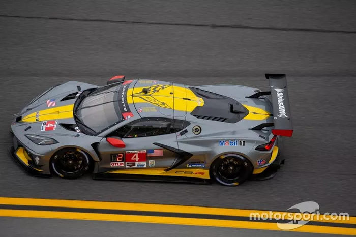 #4 Corvette Racing Corvette C8.R: Oliver Gavin, Tommy Milner, Marcel Fassler