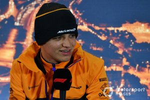 Lando Norris, McLaren, in de persconferentie