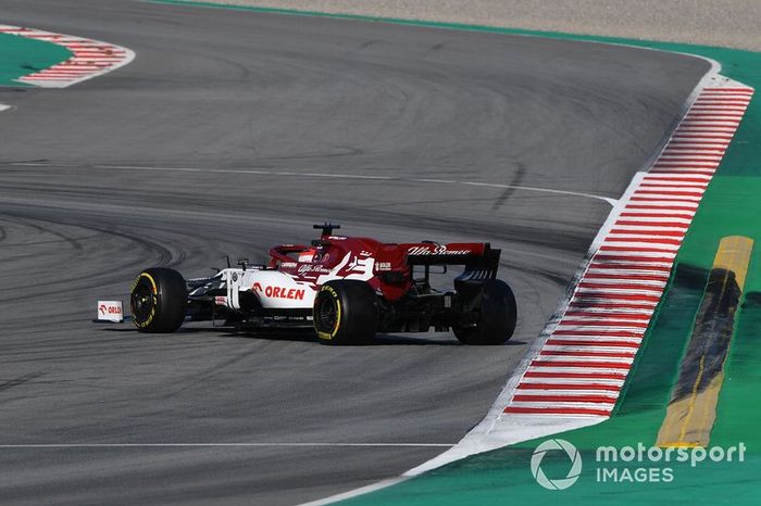 Robert Kubica, Alfa Romeo Racing C39 spins