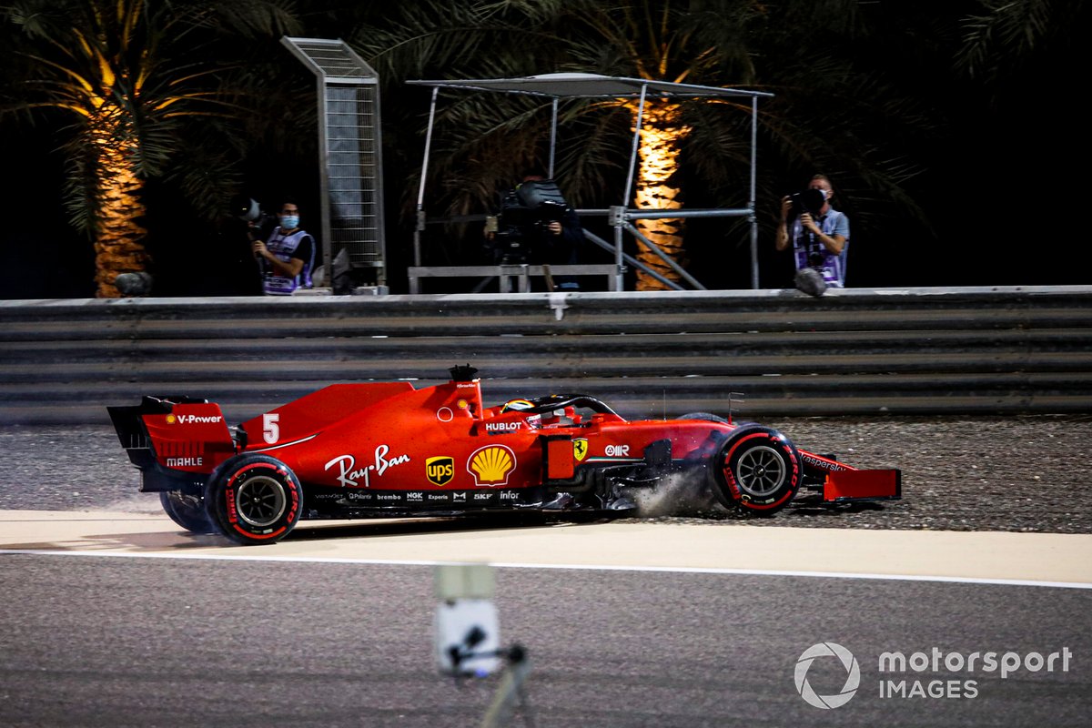 Sebastian Vettel, Ferrari SF1000 nella sabbia