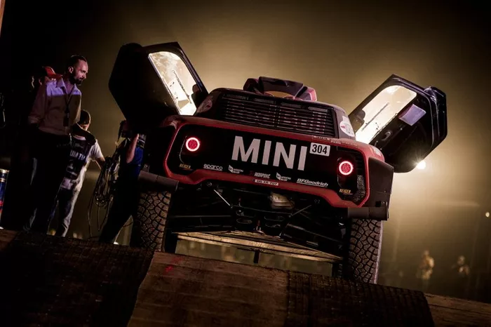#304 X-Raid Mini JCW Team: Stéphane Peterhansel, David Castera