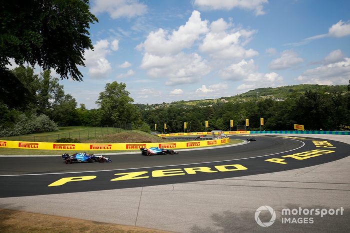 Esteban Ocon, Alpine A521, George Russell, Williams FW43B