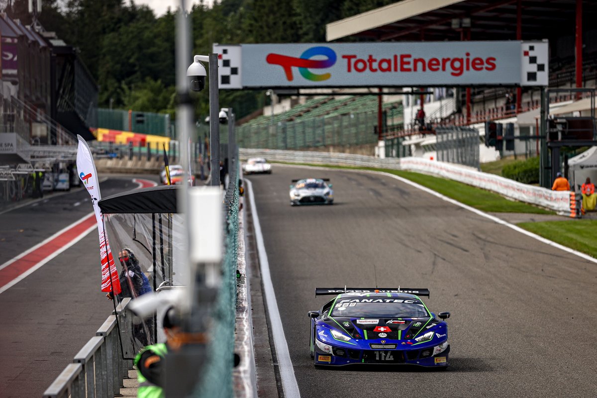 #114 Emil Frey Racing Lamborghini Huracan GT3 Evo: Jack Aitken, Konsta Lappalainen, Arthur Rougier