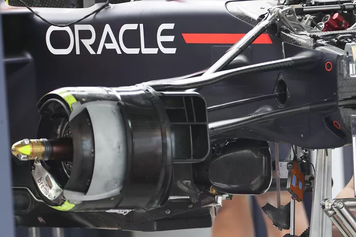 Detalle del tambor de freno delantero del Red Bull Racing RB16B