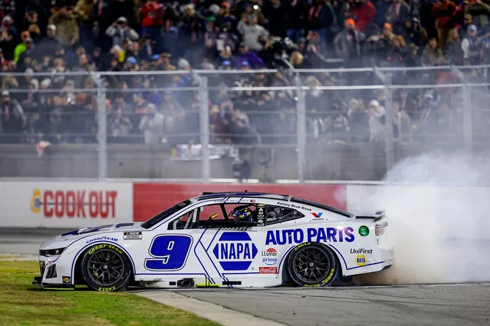 Race winner Chase Elliott, Hendrick Motorsports Chevrolet