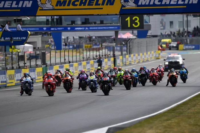 Départ de la course de vitesse