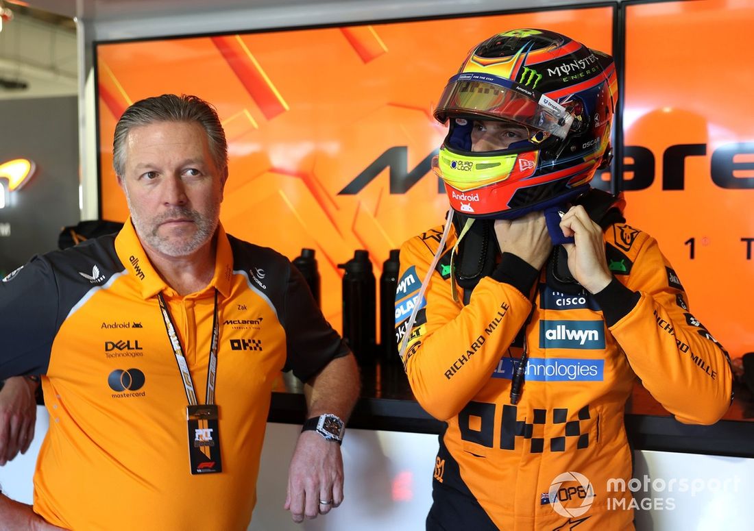 Oscar Piastri, McLaren, Zak Brown, McLaren