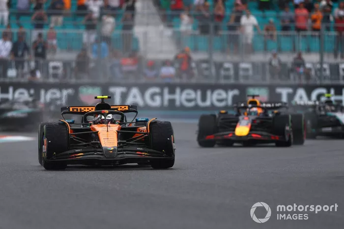 Lando Norris, McLaren, Max Verstappen, Red Bull Racing