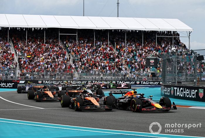 Lando Norris, McLaren, Oscar Piastri, McLaren, Max Verstappen, Red Bull Racing, Andrea Kimi Antonelli, Mercedes