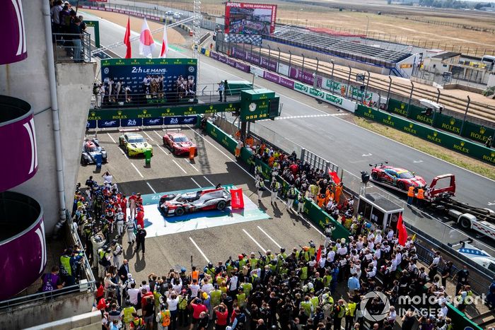 #8 Toyota Gazoo Racing Toyota TS050: Sebastien Buemi, Kazuki Nakajima, Brendon Hartley, #1 Rebellion Racing Rebellion R-13 - Gibson: Bruno Senna, Gustavo Menezes, Norman Nato, #7 Toyota Gazoo Racing Toyota TS050: Mike Conway, Kamui Kobayashi, Jose Maria Lopez