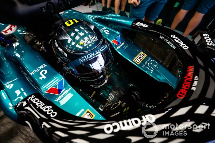 Lance Stroll, Aston Martin F1 Team, en el cockpit