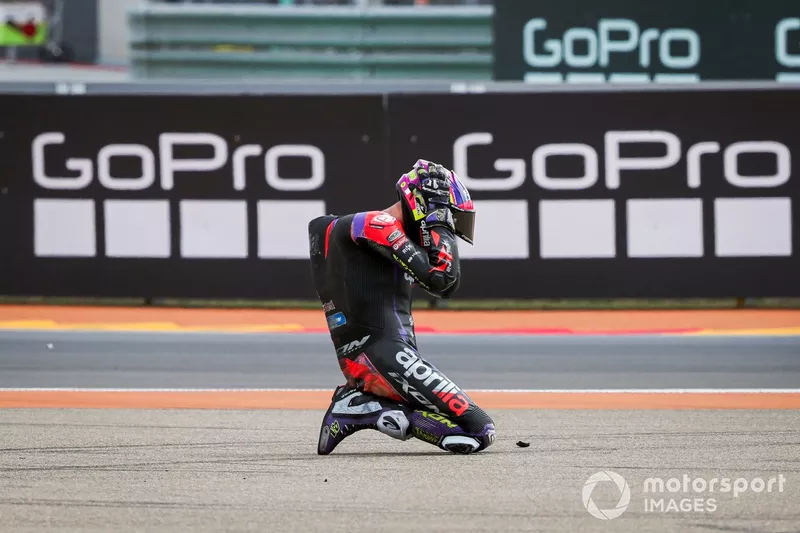 Aleix Espargaro, Aprilia Racing Team crash