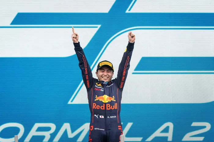 ベストルーキー3位:岩佐歩夢(FIA F2)