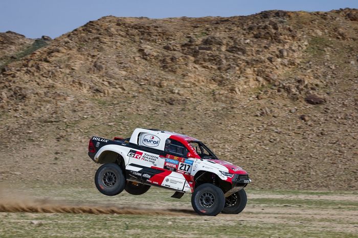 #217 Toyota Gazoo Racing Toyota: Henk Lategan, Brett Cummings