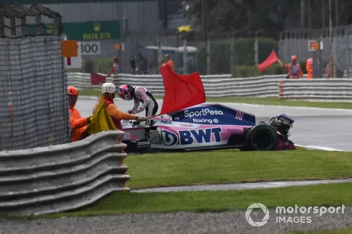 Sergio Pérez, Racing Point RP19, golpea las barreras