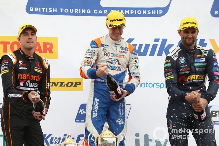 Podium, Dan Cammish, Team Dynamics Honda Civic, Rory Butcher, AmD Tuning Honda Civic and Andrew Jordan, WSR BMW 