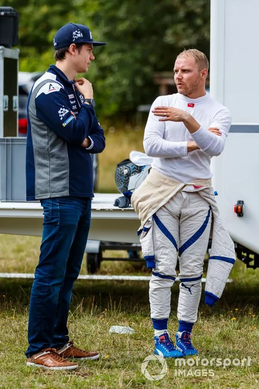 Valtteri Bottas con Teemu Suninen
