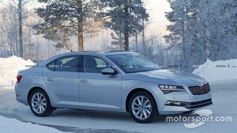 Шпигунське фото Skoda Superb 2019 року